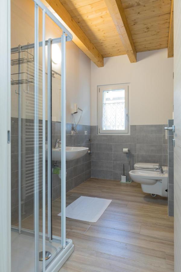 דירות קוליקו Residenze Lariane מראה חיצוני תמונה