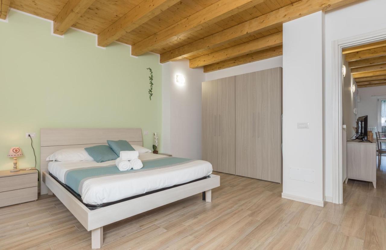 דירות קוליקו Residenze Lariane מראה חיצוני תמונה