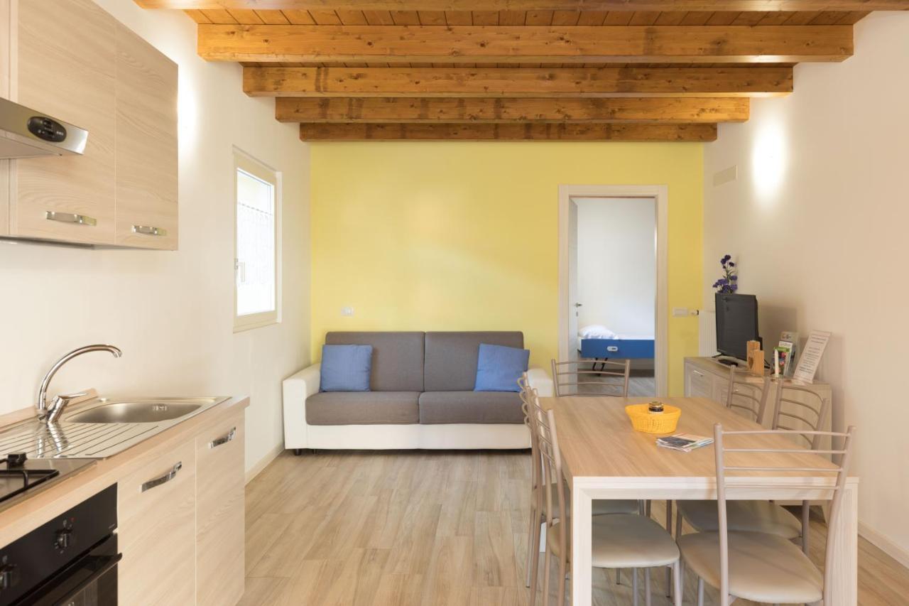 דירות קוליקו Residenze Lariane מראה חיצוני תמונה