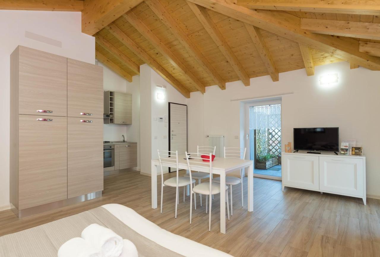 דירות קוליקו Residenze Lariane מראה חיצוני תמונה