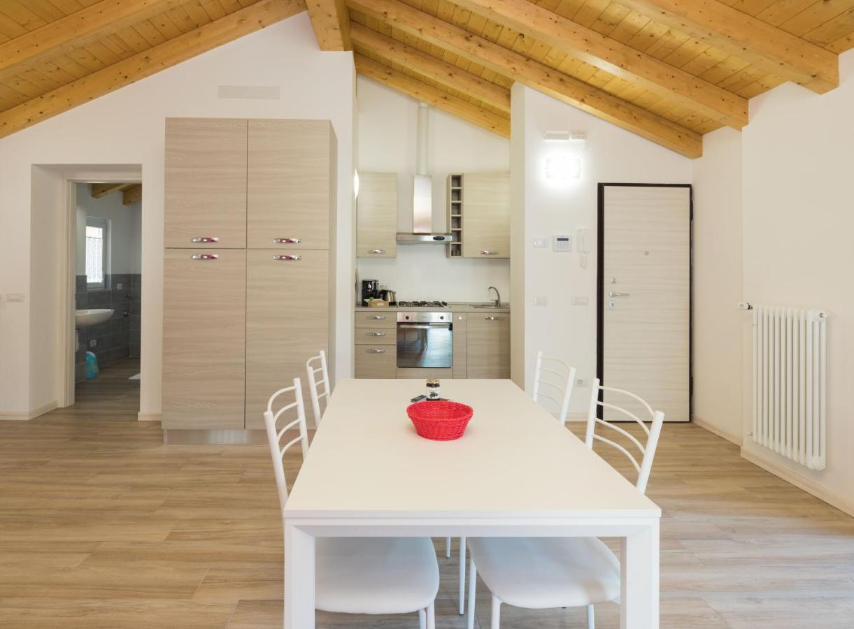 דירות קוליקו Residenze Lariane מראה חיצוני תמונה