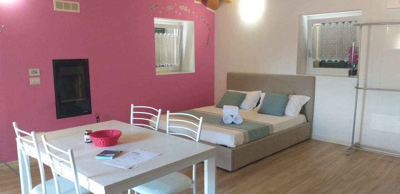 דירות קוליקו Residenze Lariane מראה חיצוני תמונה